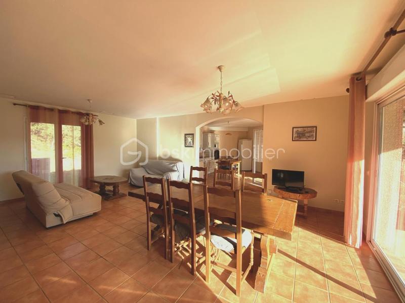 Maison traditionnelle - 100 m² - 4 pièces