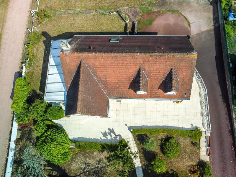 Maison - 220 m² - 7 pièces