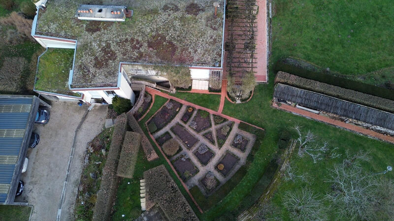 Maison contemporaine - 311 m² - 10 pièces