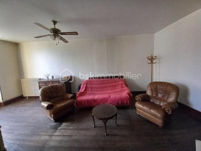 Maison - 180 m² - 5 pièces