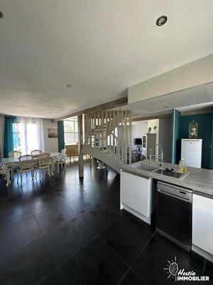 Maison - 144 m² - 5 pièces