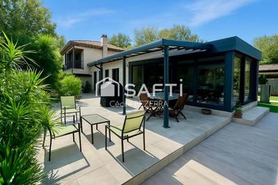 Maison - 239 m² - 7 pièces