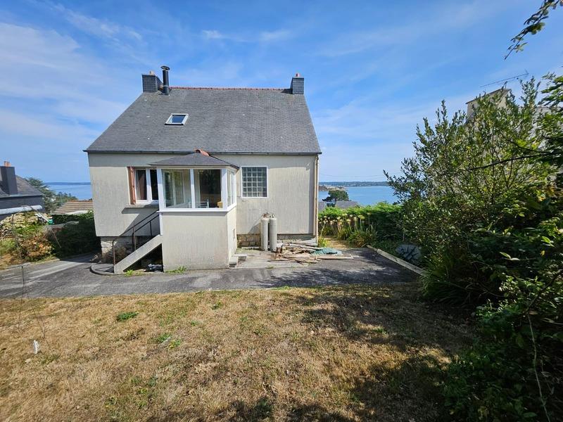 Maison - 85 m² - 5 pièces