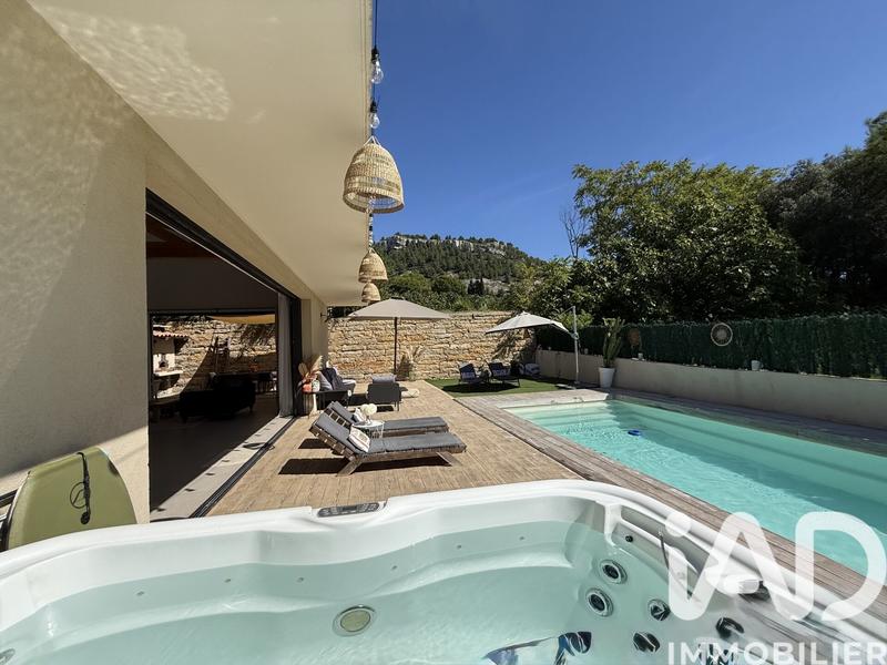 Maison - 185 m² - 5 pièces