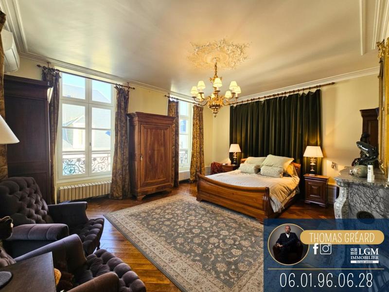 Château - 265 m² - 6 pièces