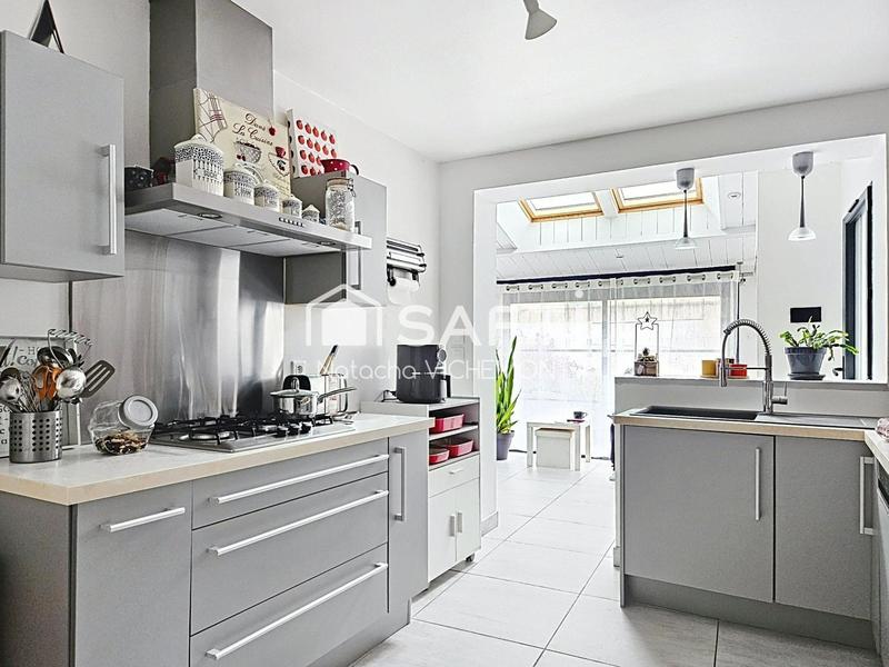 Maison - 123 m² - 6 pièces