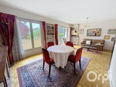 Appartement - 92 m² - 4 pièces