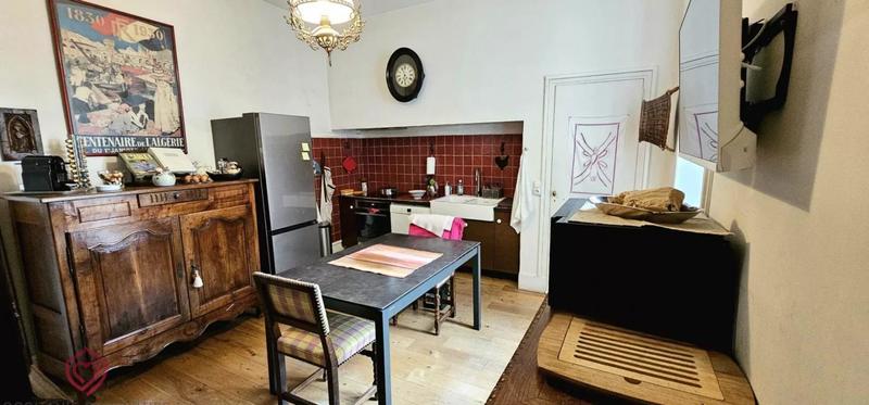 Maison de village - 242 m² - 10 pièces