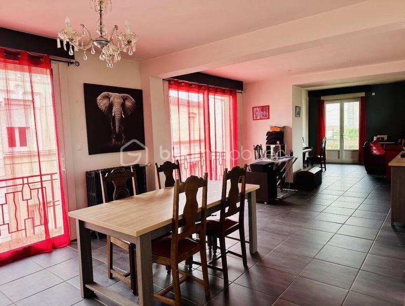 Maison - 254 m² - 10 pièces