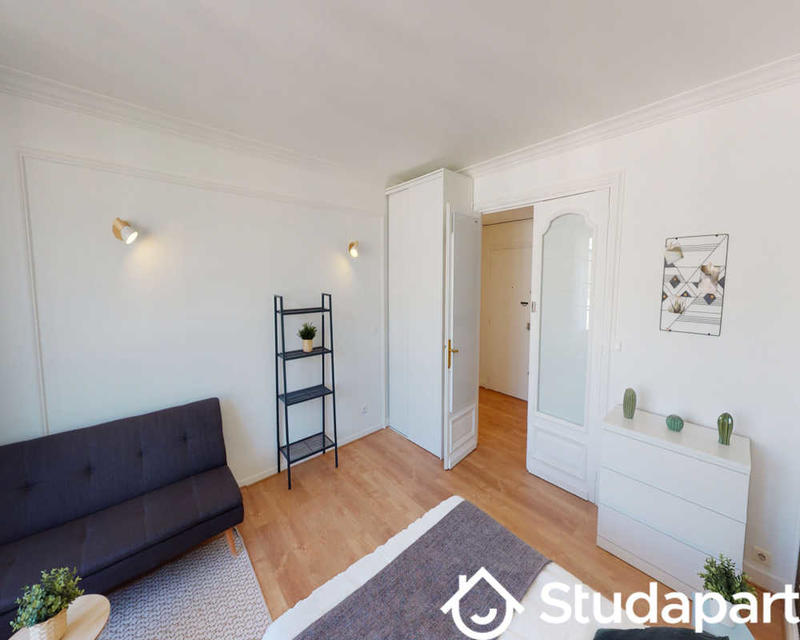 Chambre - 80 m² - 1 pièce