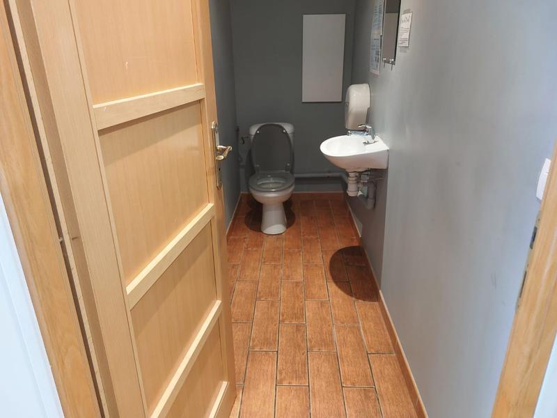 Local d'activités - 168 m² - 5 pièces