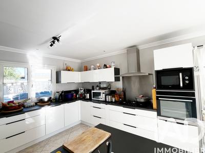 Maison - 257 m² - 7 pièces