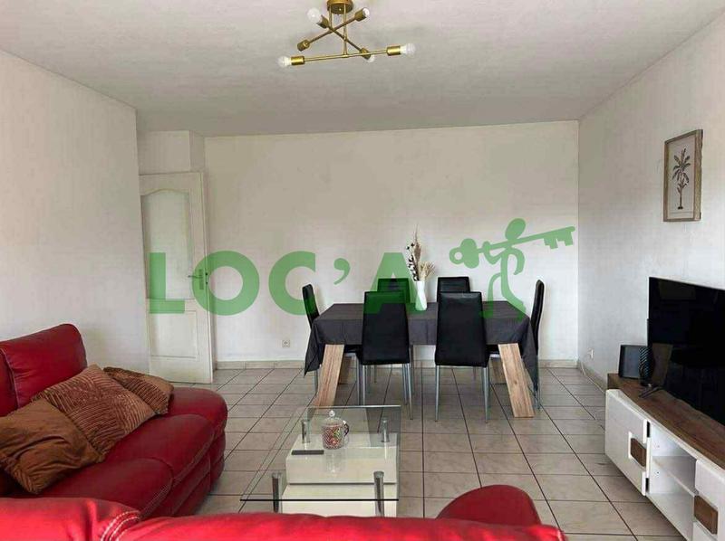 Appartement - 80 m² - 4 pièces