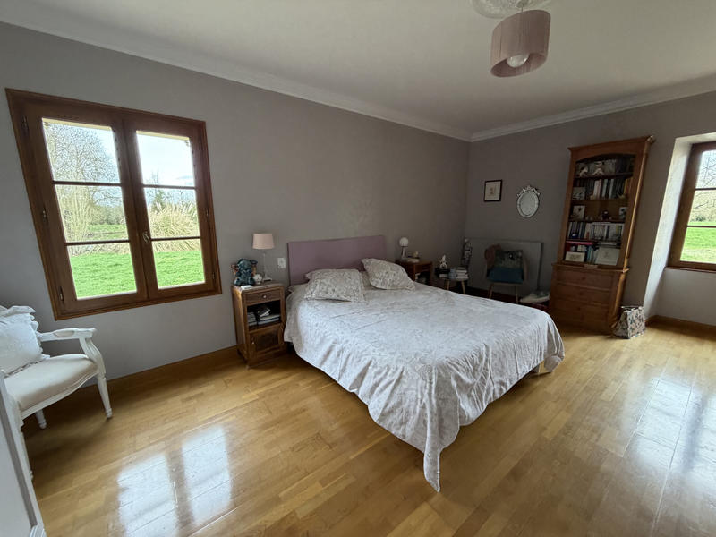 Maison - 230 m² - 7 pièces