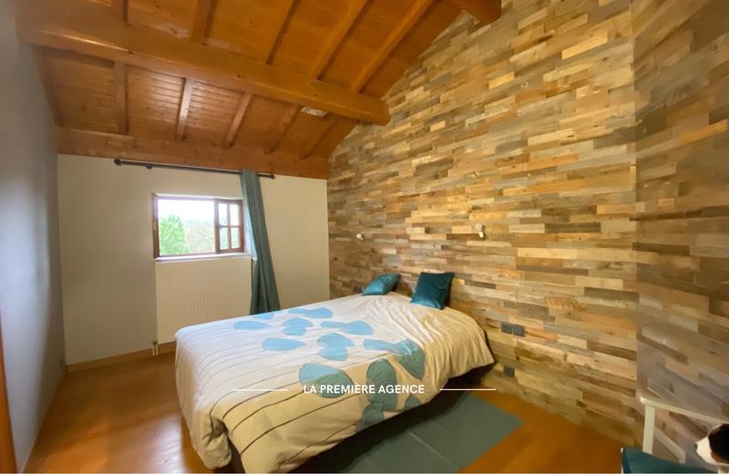 Maison - 320 m² - 9 pièces