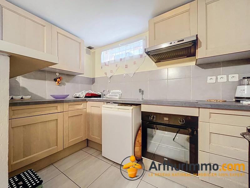 Maison - 225 m² - 10 pièces