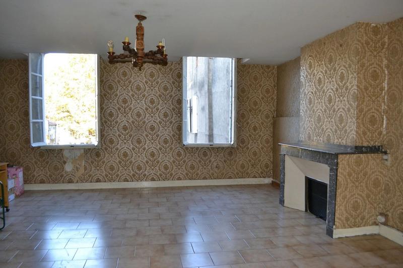 Maison - 250 m² - 6 pièces