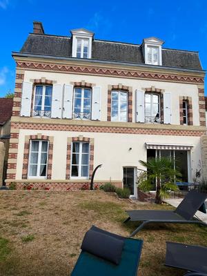 Maison ancienne - 240 m² - 9 pièces