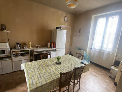 Maison - 204 m² - 9 pièces