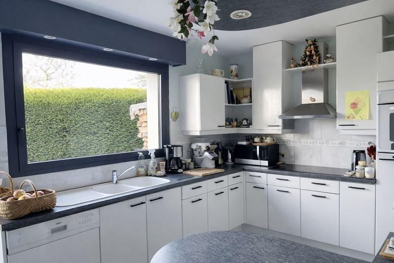 Maison traditionnelle - 219 m² - 7 pièces