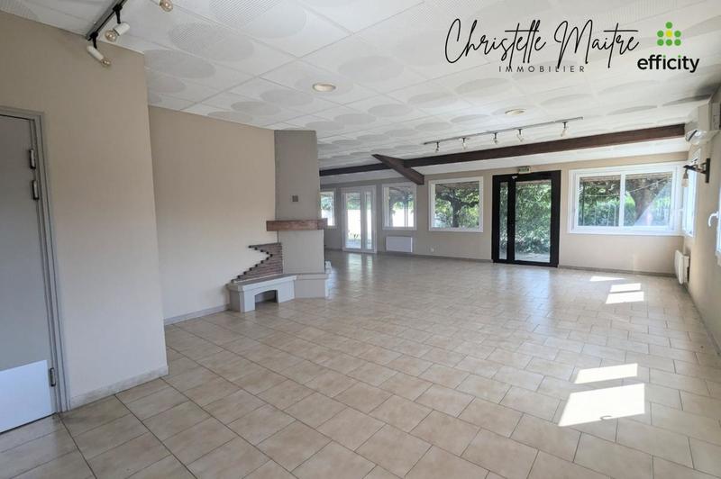 Maison - 277 m² - 6 pièces