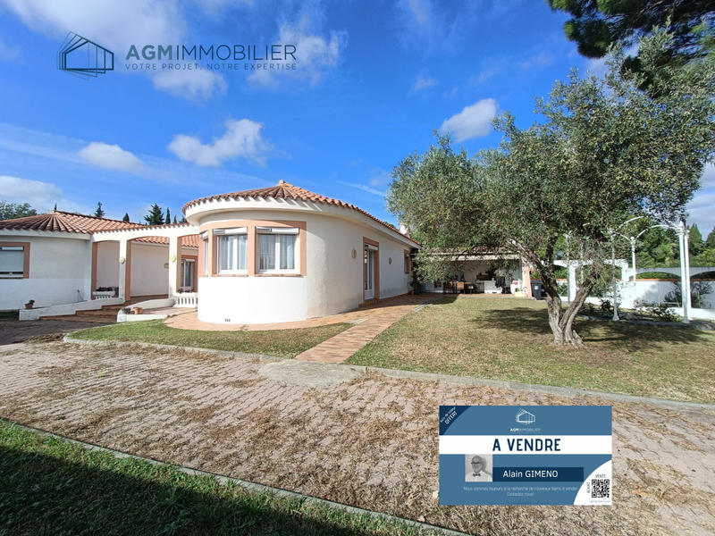 Propriété - 210 m² - 6 pièces