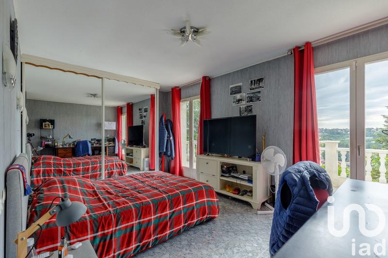 Maison - 216 m² - 6 pièces