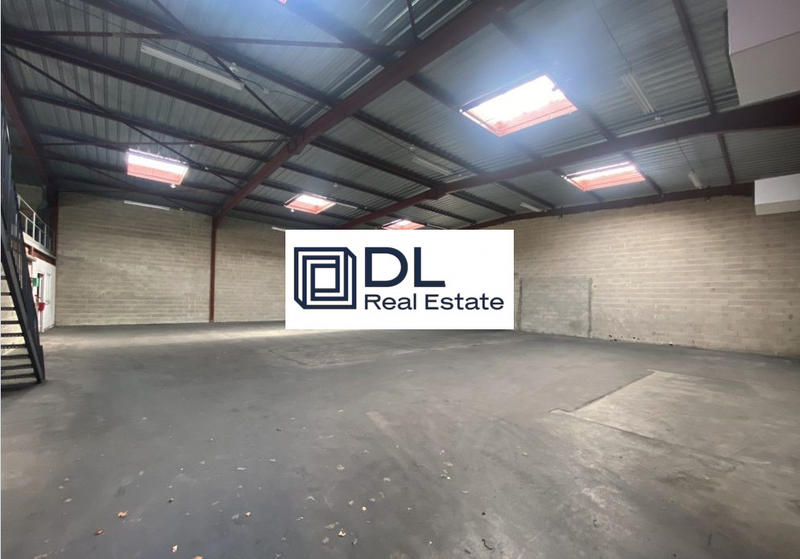 Entrepôt - 420 m²