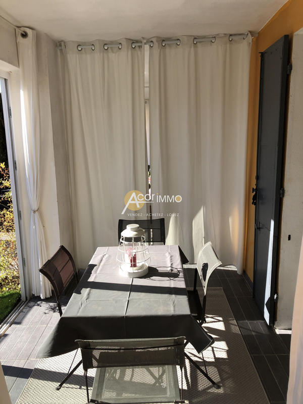 Maison - 250 m² - 8 pièces