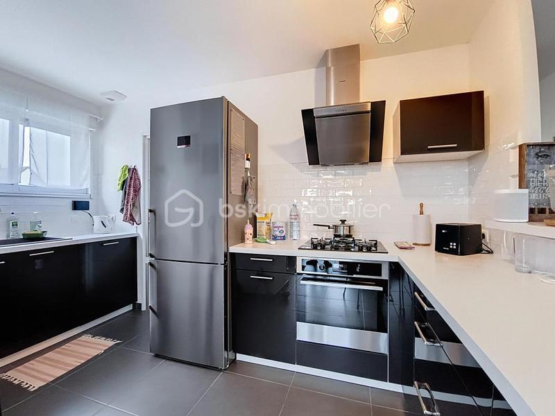 Maison - 102 m² - 4 pièces