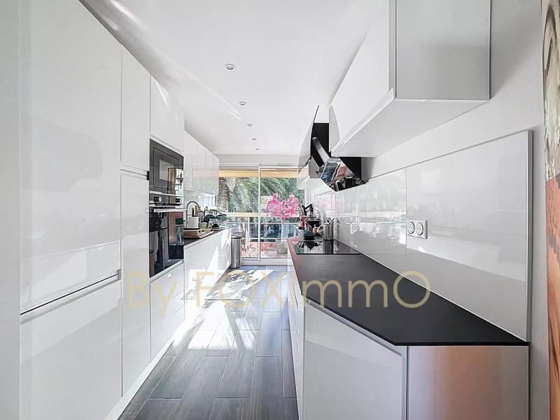 Appartement - 97 m² - 4 pièces