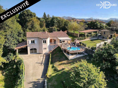 Maison - 150 m² - 7 pièces