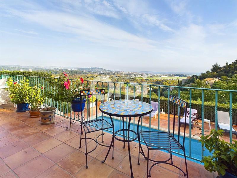 Villa - 191 m² - 6 pièces