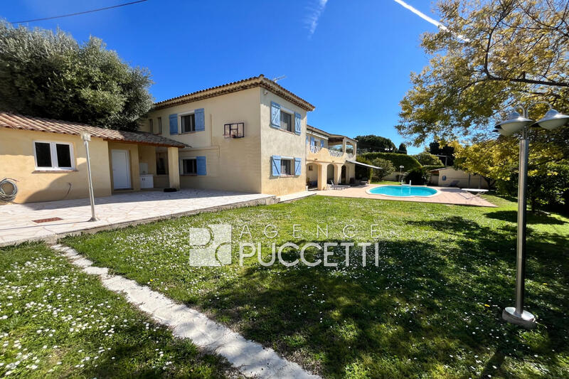 Maison - 175 m² - 5 pièces