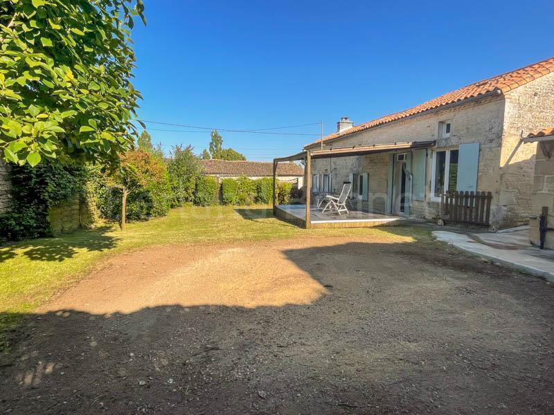 Maison en pierre - 133 m² - 6 pièces