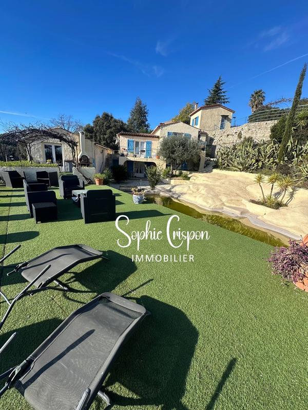 Immeuble mixte - 300 m² - 7 pièces