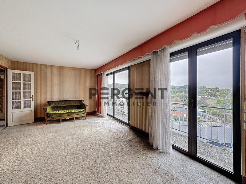 Appartement - 100 m² - 5 pièces