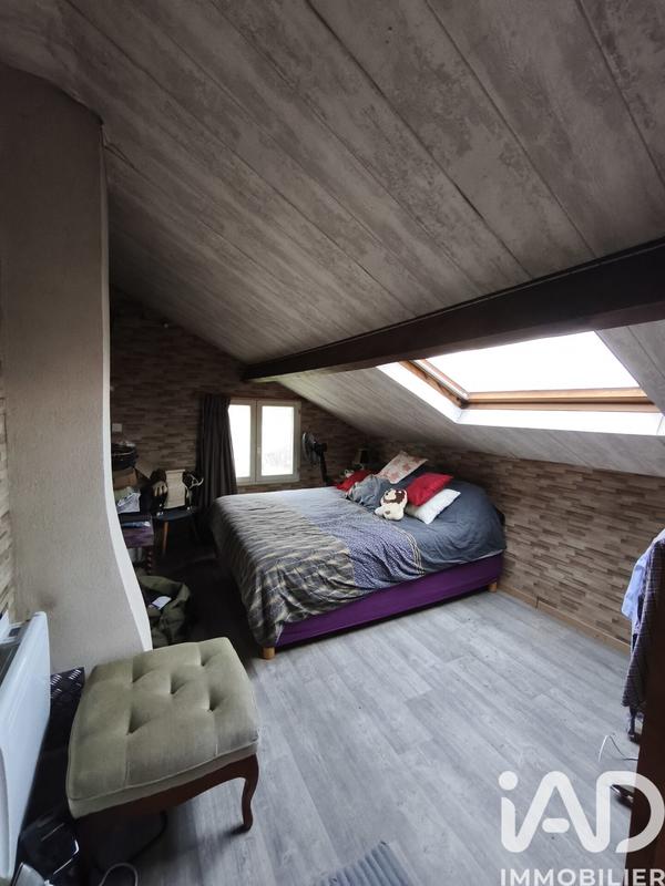 Maison - 90 m² - 5 pièces