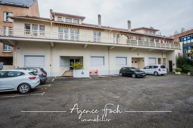 Local d'activités - 822 m²