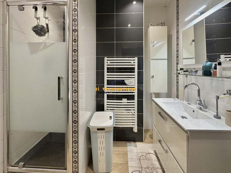 Appartement - 94 m² - 3 pièces