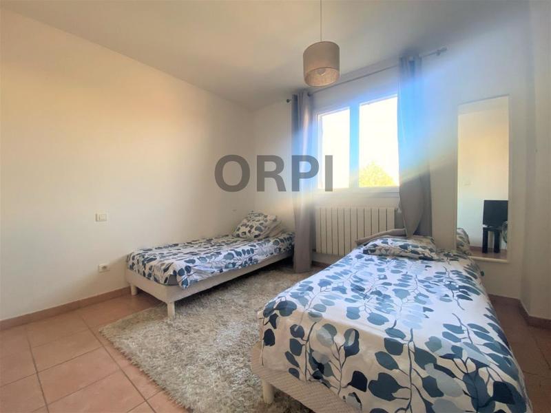 Villa - 212 m² - 8 pièces