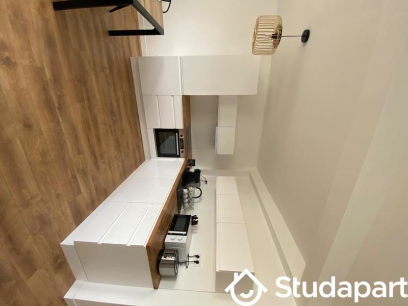 Chambre - 9 m² - 1 pièce