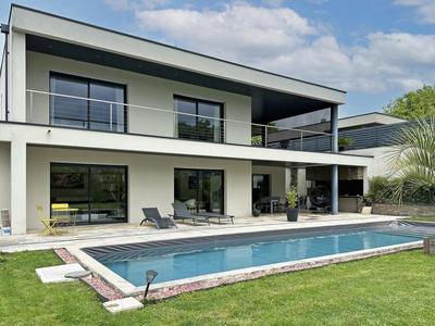 Villa - 189 m² - 7 pièces