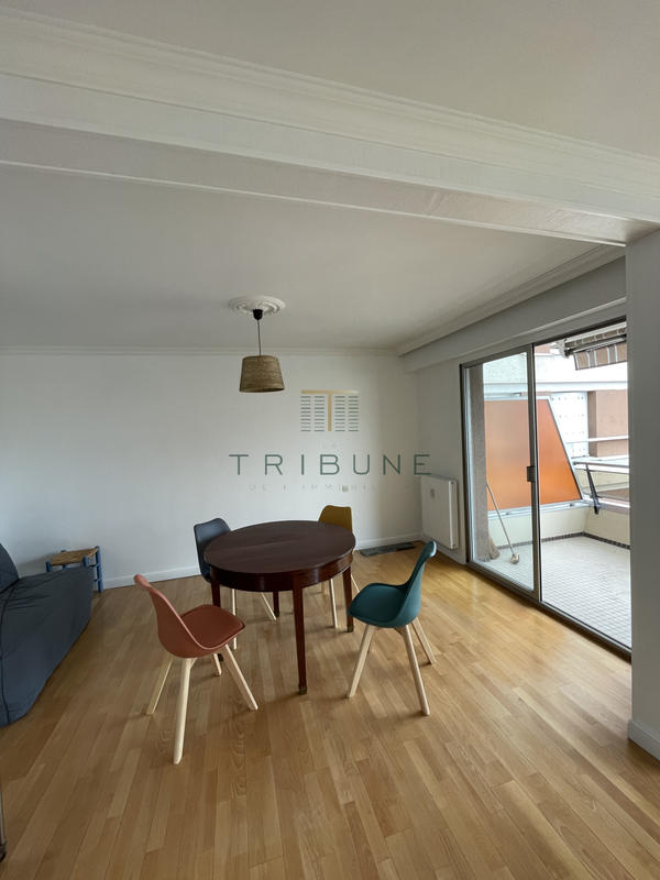 Appartement - 75 m² - 2 pièces