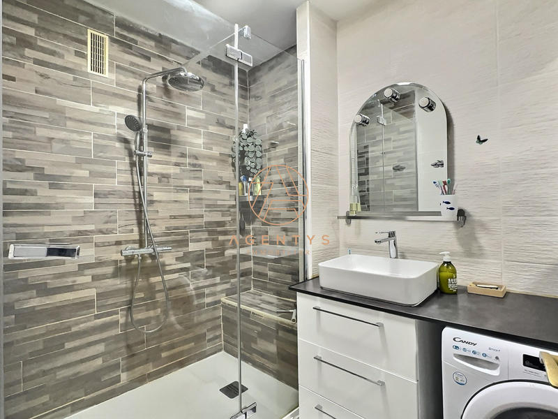 Appartement - 64 m² - 3 pièces