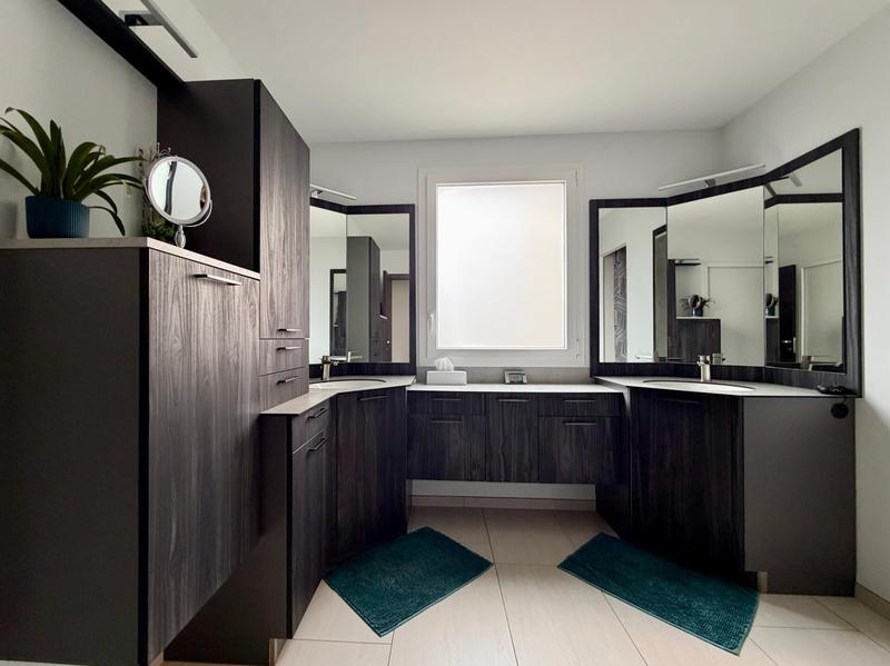 Maison - 192 m² - 7 pièces