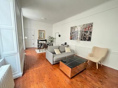 Loft - 55 m² - 2 pièces