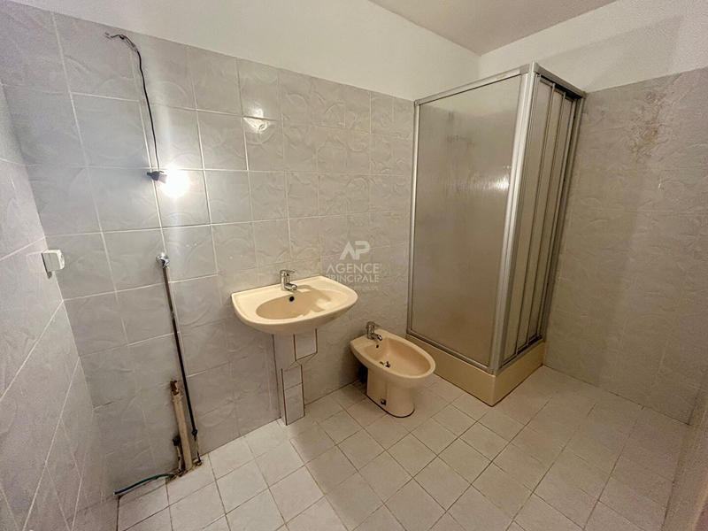 Maison - 99 m² - 6 pièces