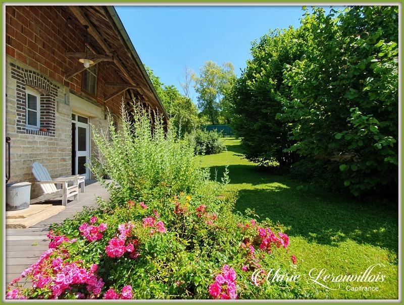 Maison - 402 m² - 12 pièces