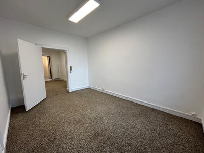 Local commercial - 32 m² - 2 pièces